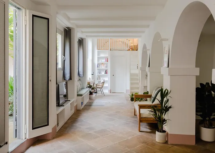 The Secret Loft Garden Apartment