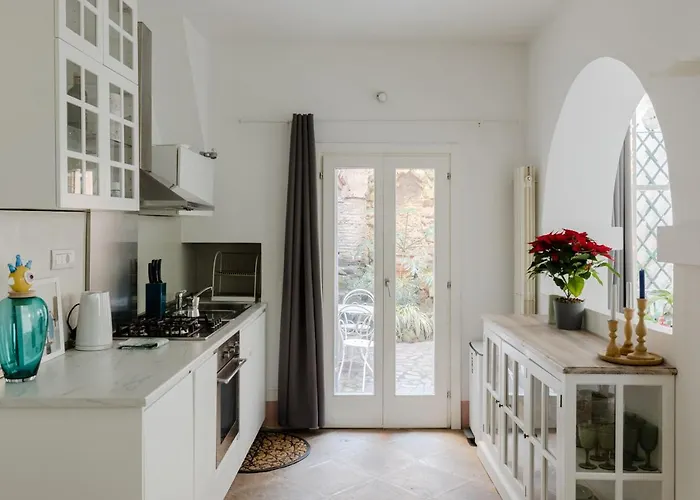 The Secret Loft Garden Apartment *
